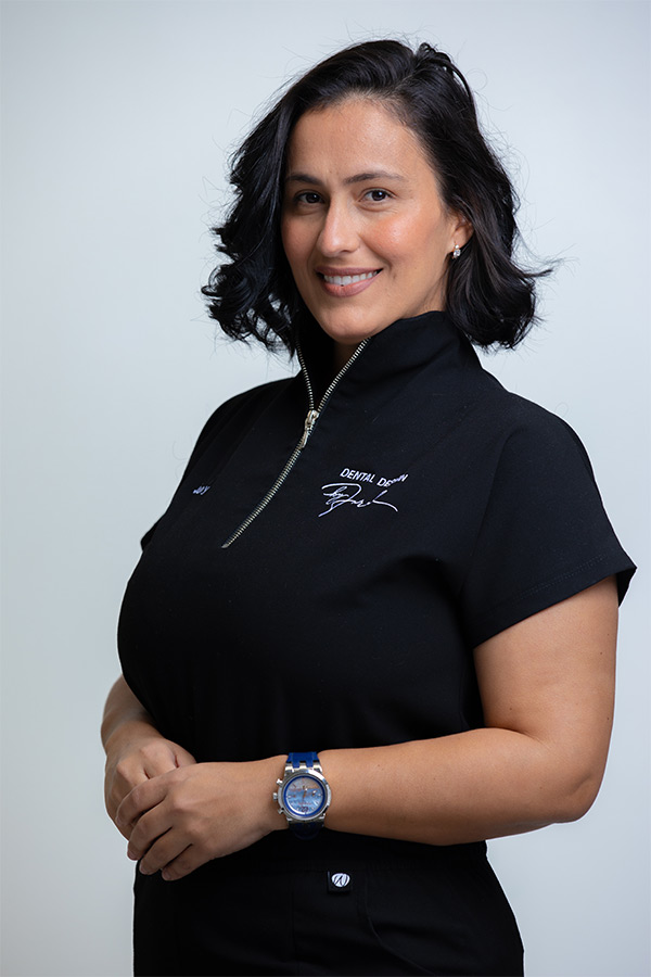 Jany, Dental Lab Technician at Deluxe Dental in Miami, smiling, professional bio photo